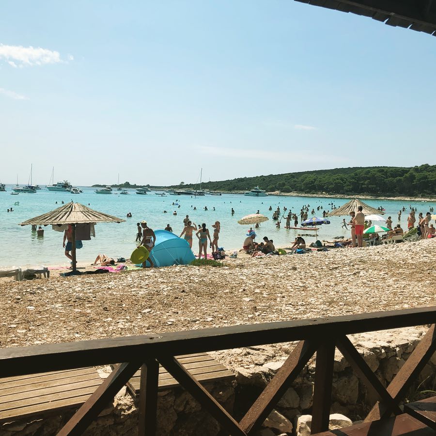sakarun beach trip
